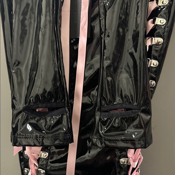 Dolls Kill Widow OBSESSIVE DESIRE BODYCON DRESS AND GLOVES SET - Picture 6 of 7